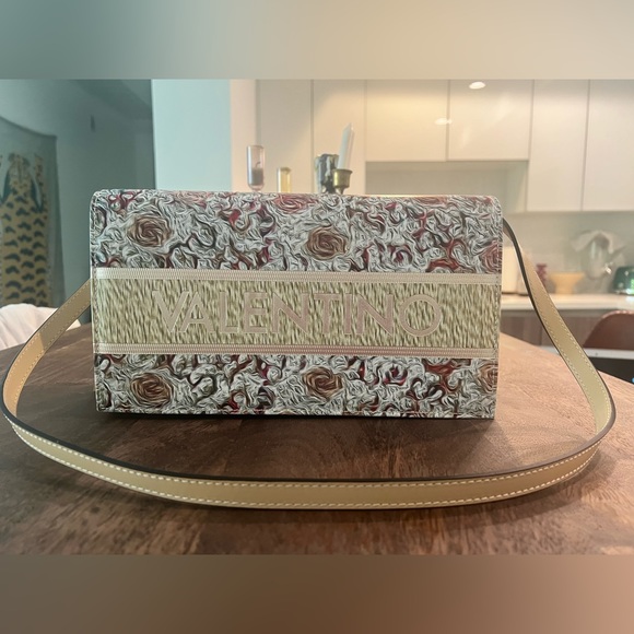 Valentino,handbag sale,with tag ,new collection - Picture 3 of 5